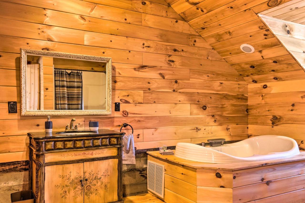 The Cabin At Marys Place With Deck And Mtn Views! Villa Maggie Valley Kültér fotó